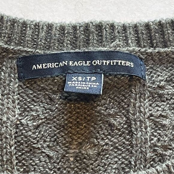 American Eagle Outfitters Women's Cable Knit Sweater Gray Size XS long sleeve - Picture 3 of 10